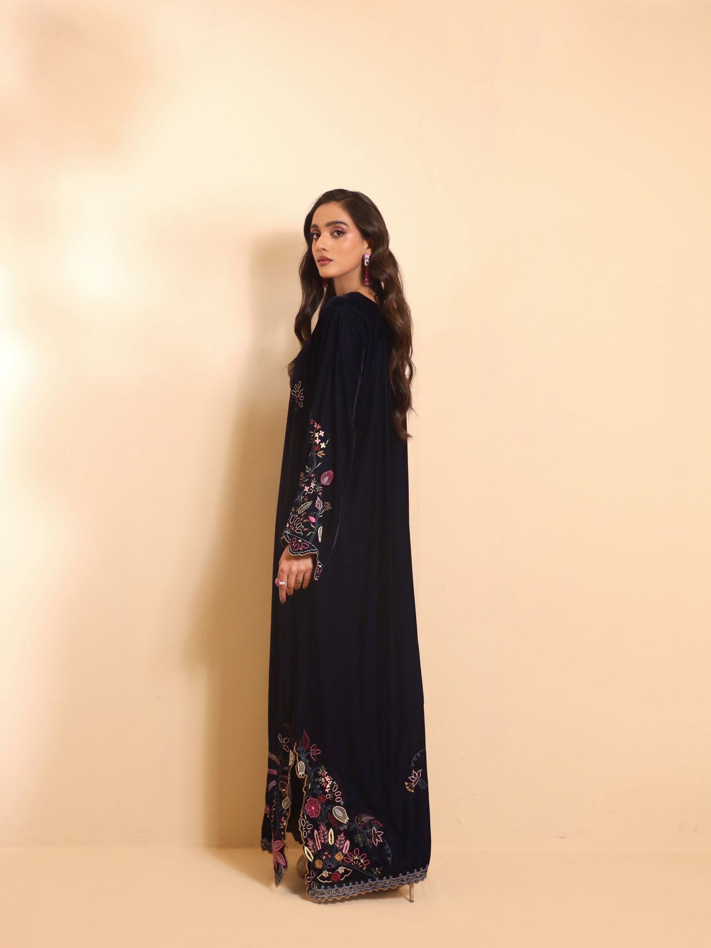 Nimr velvet kaftan