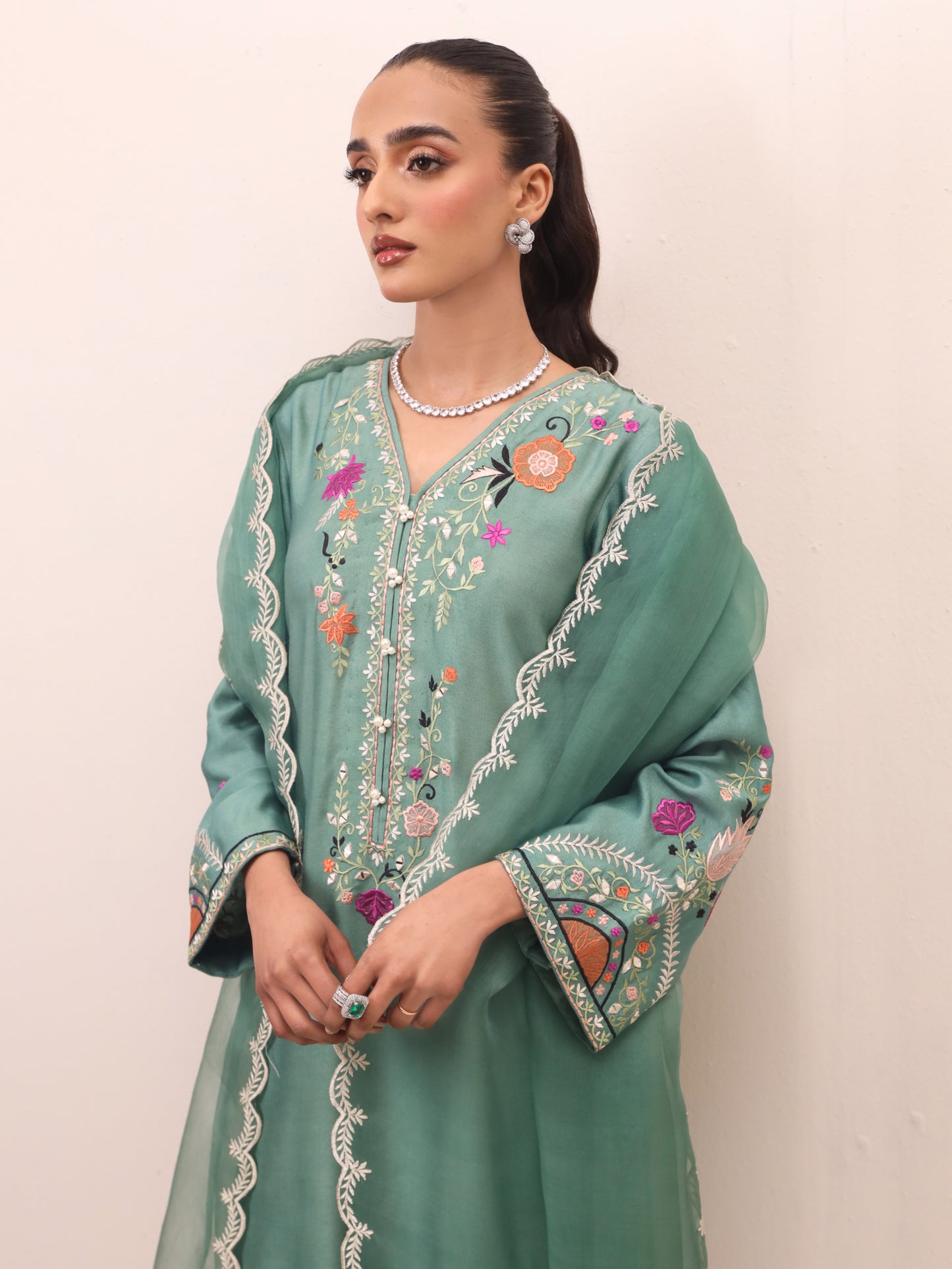 Amaya kurta