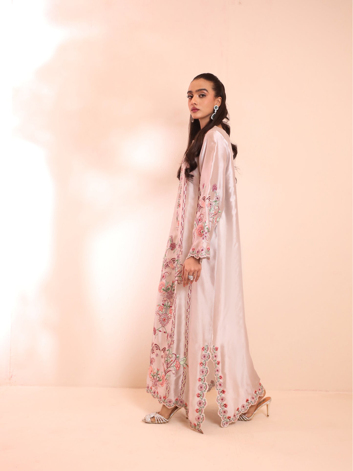 Meerab kaftan