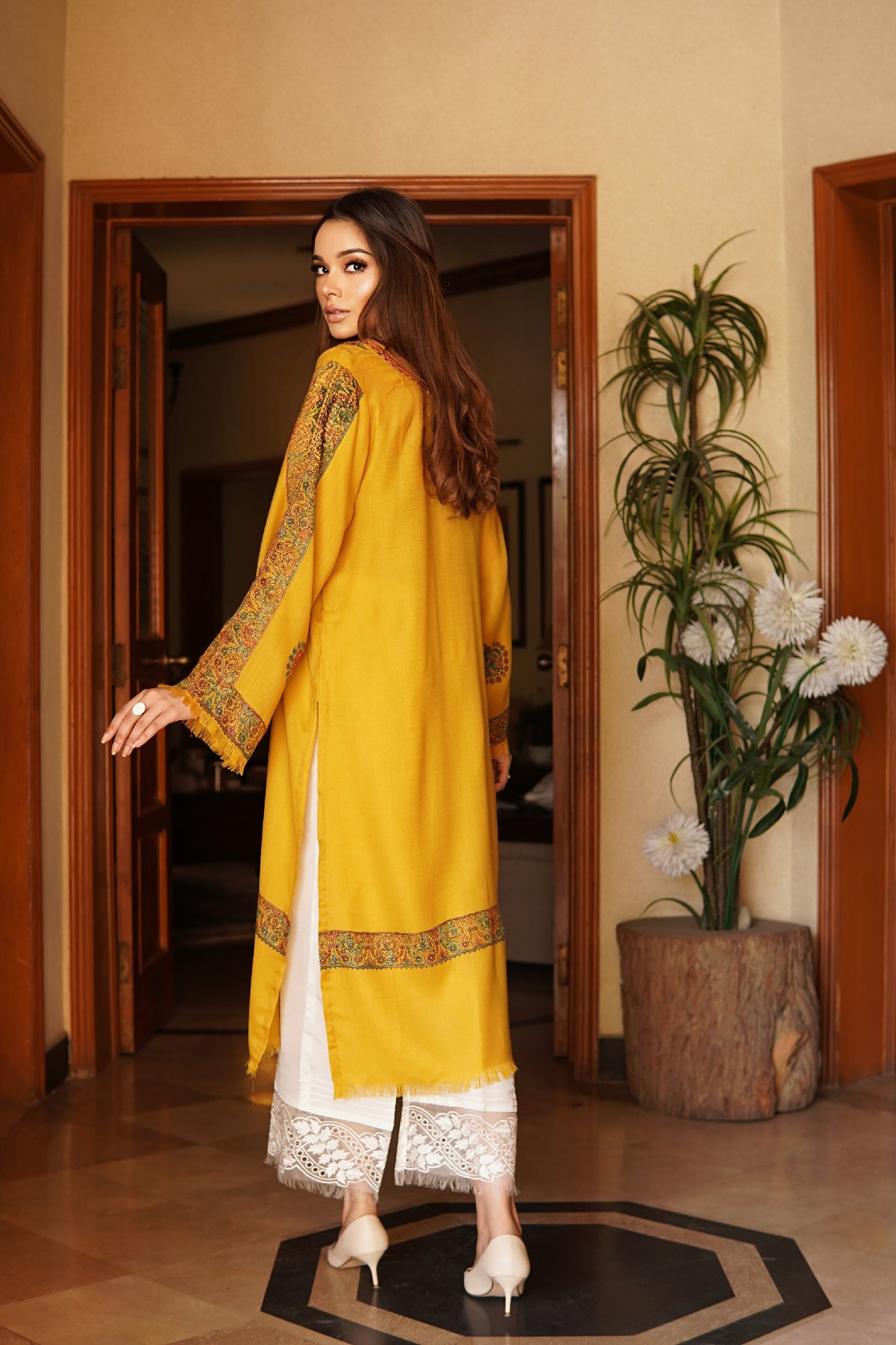Yellow pashmina