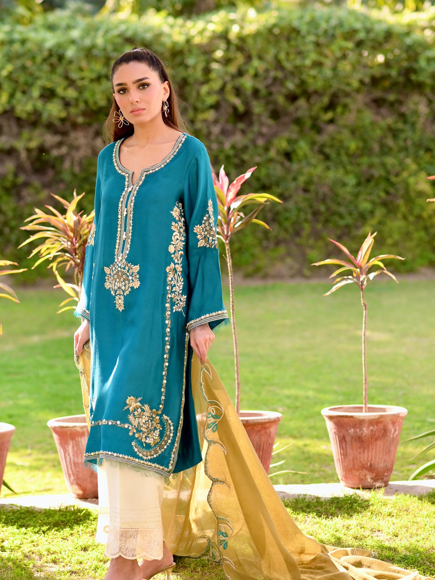 Mira kurta