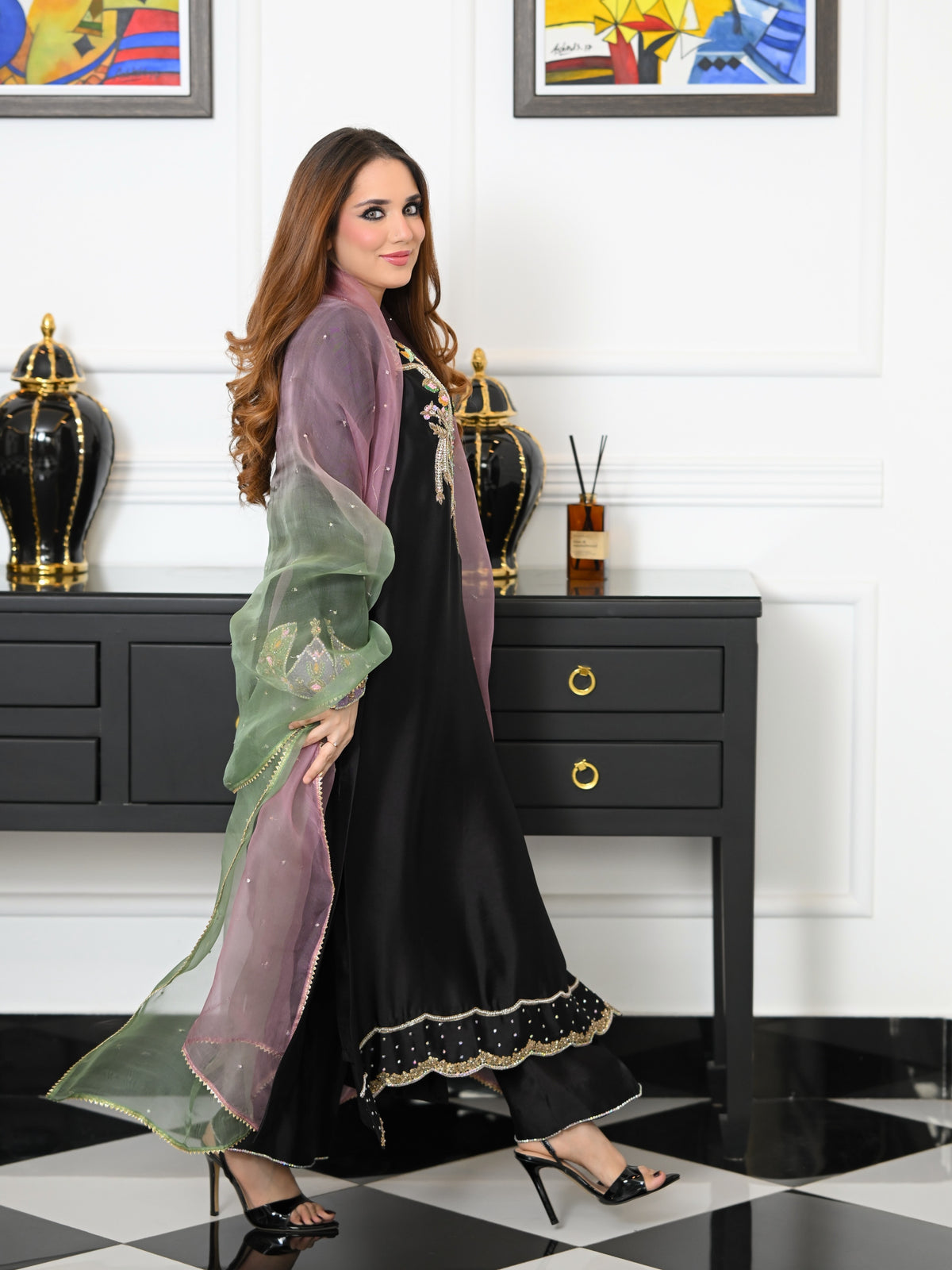 Zahra set