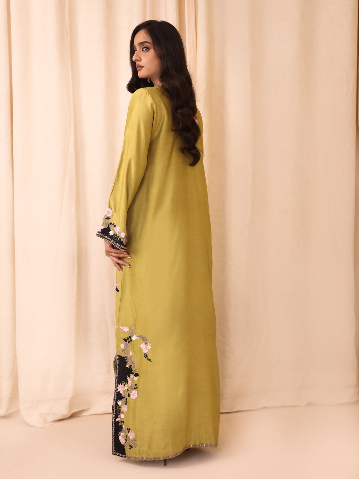 Mehar Sheesha Silk Kaftan