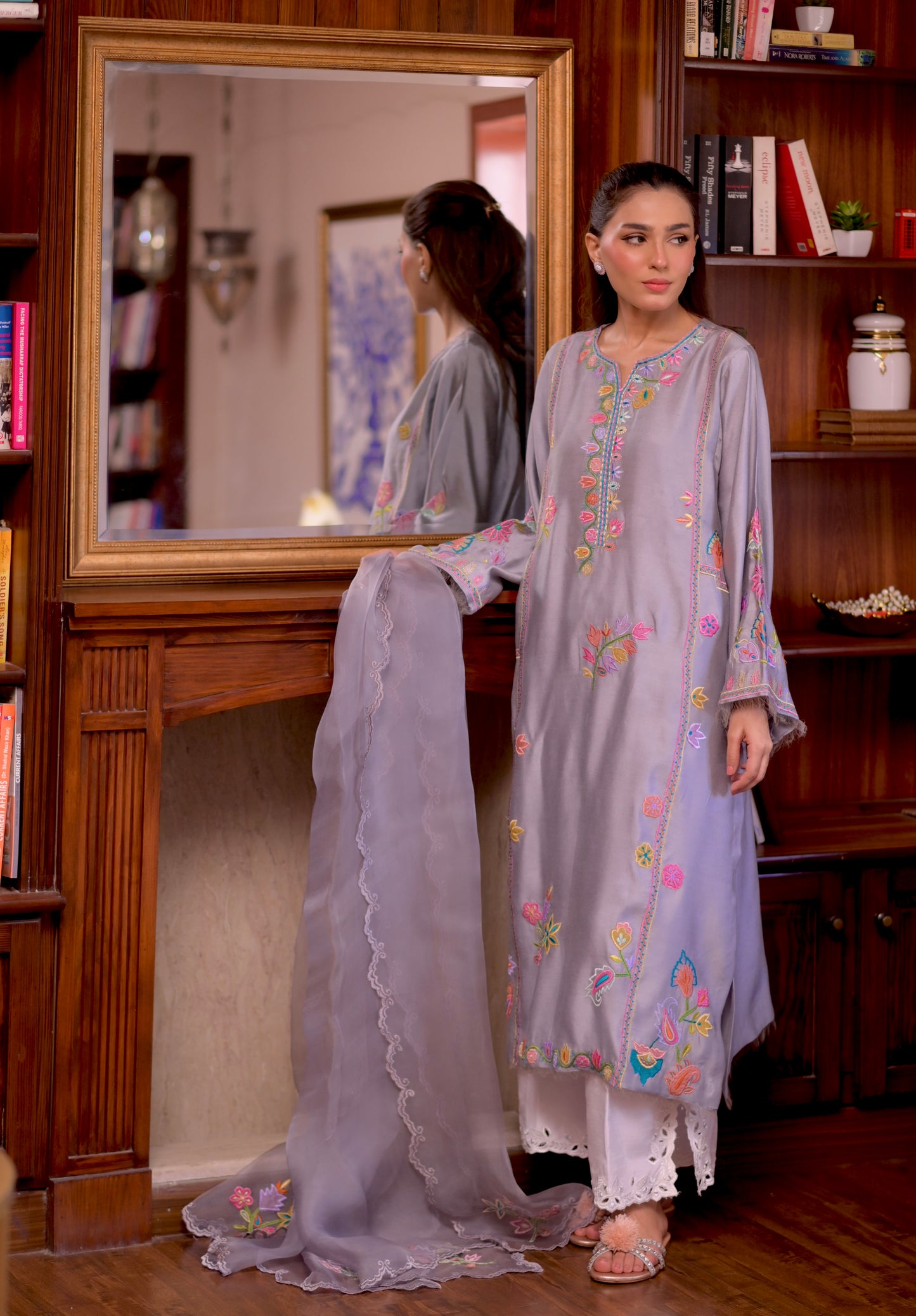 Mahnoor kurta