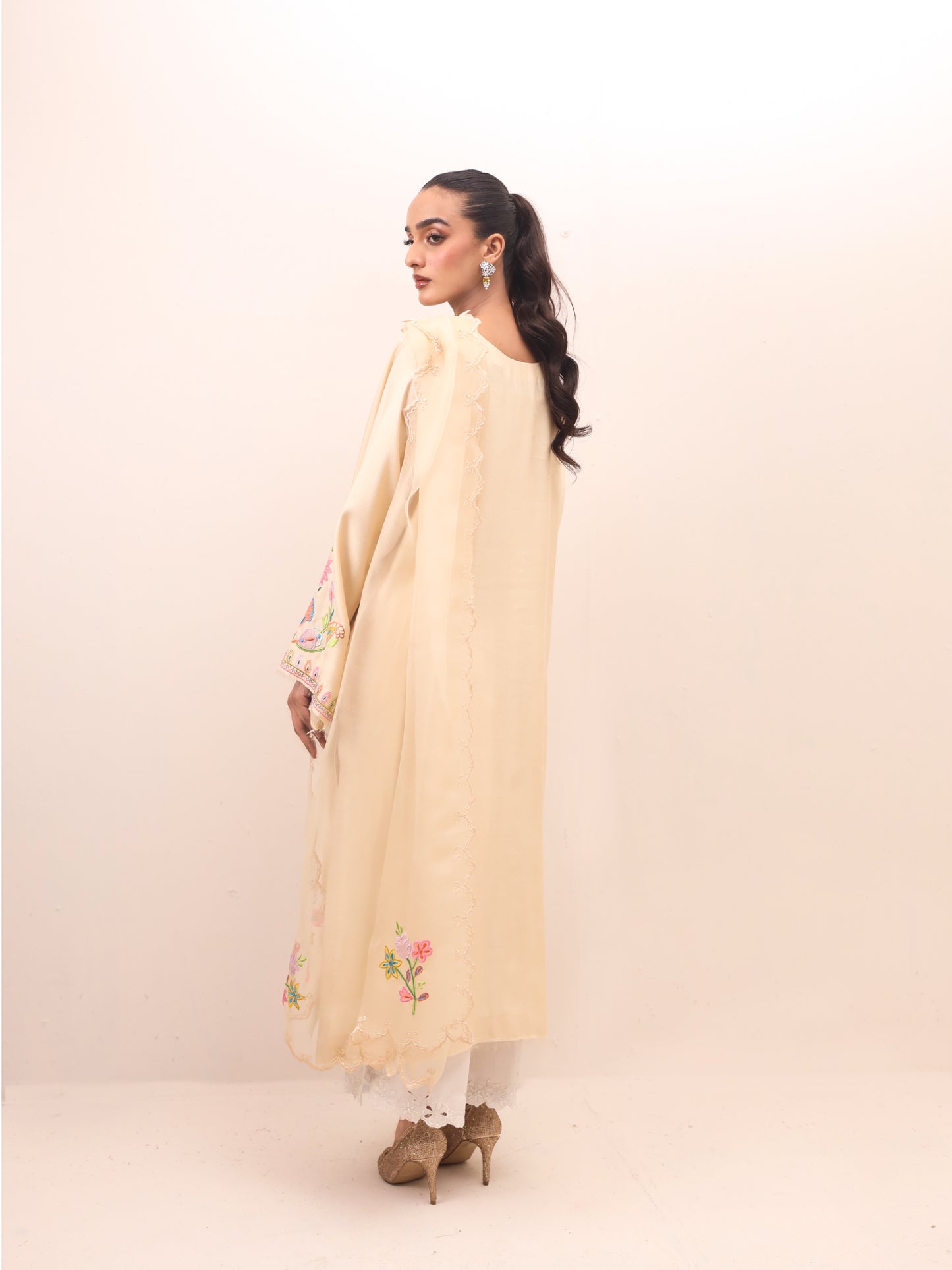 Raya kurta