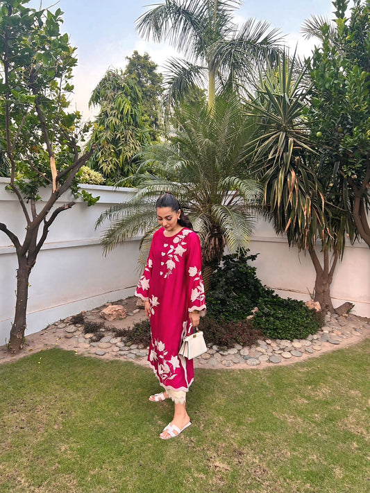 Noorah Majenta kurta