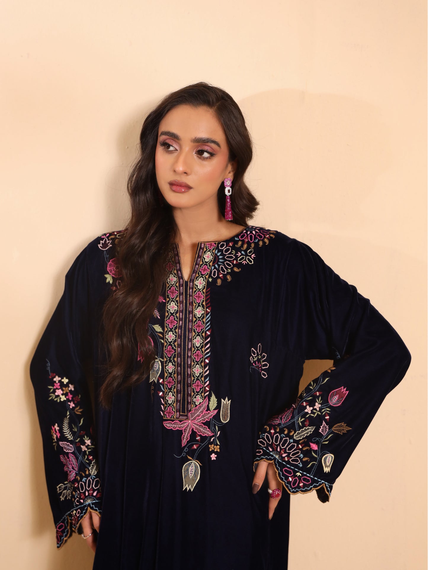 Nimr velvet kaftan