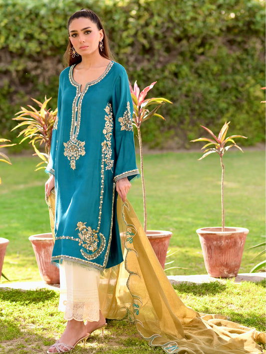 Mira kurta