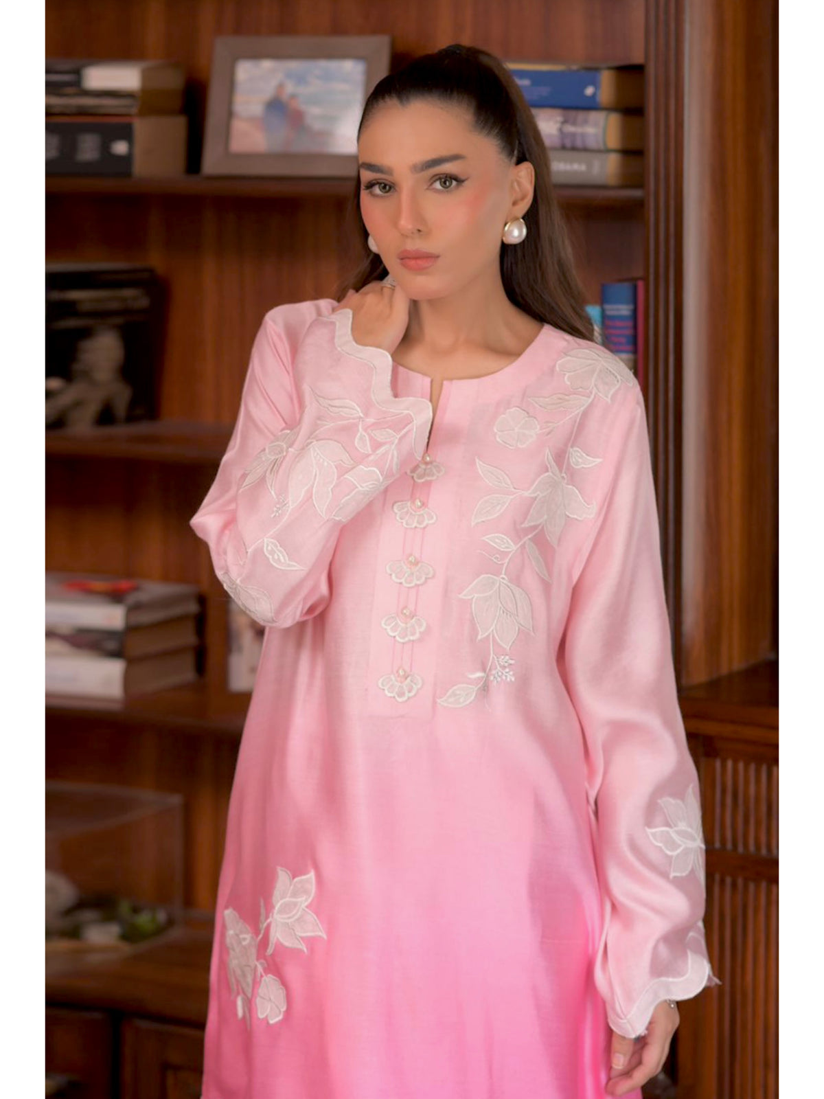 Noorah Kurta