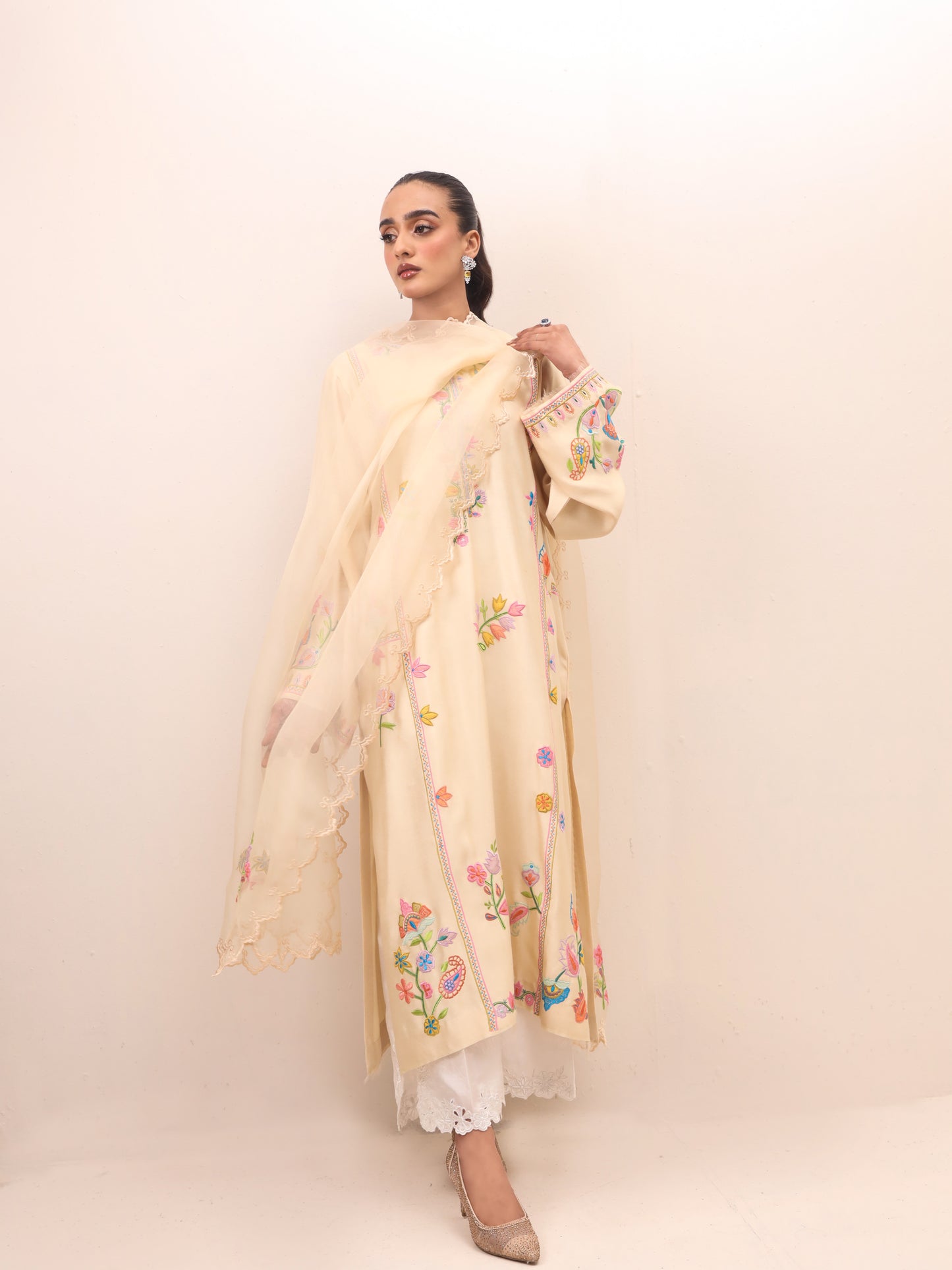 Raya kurta