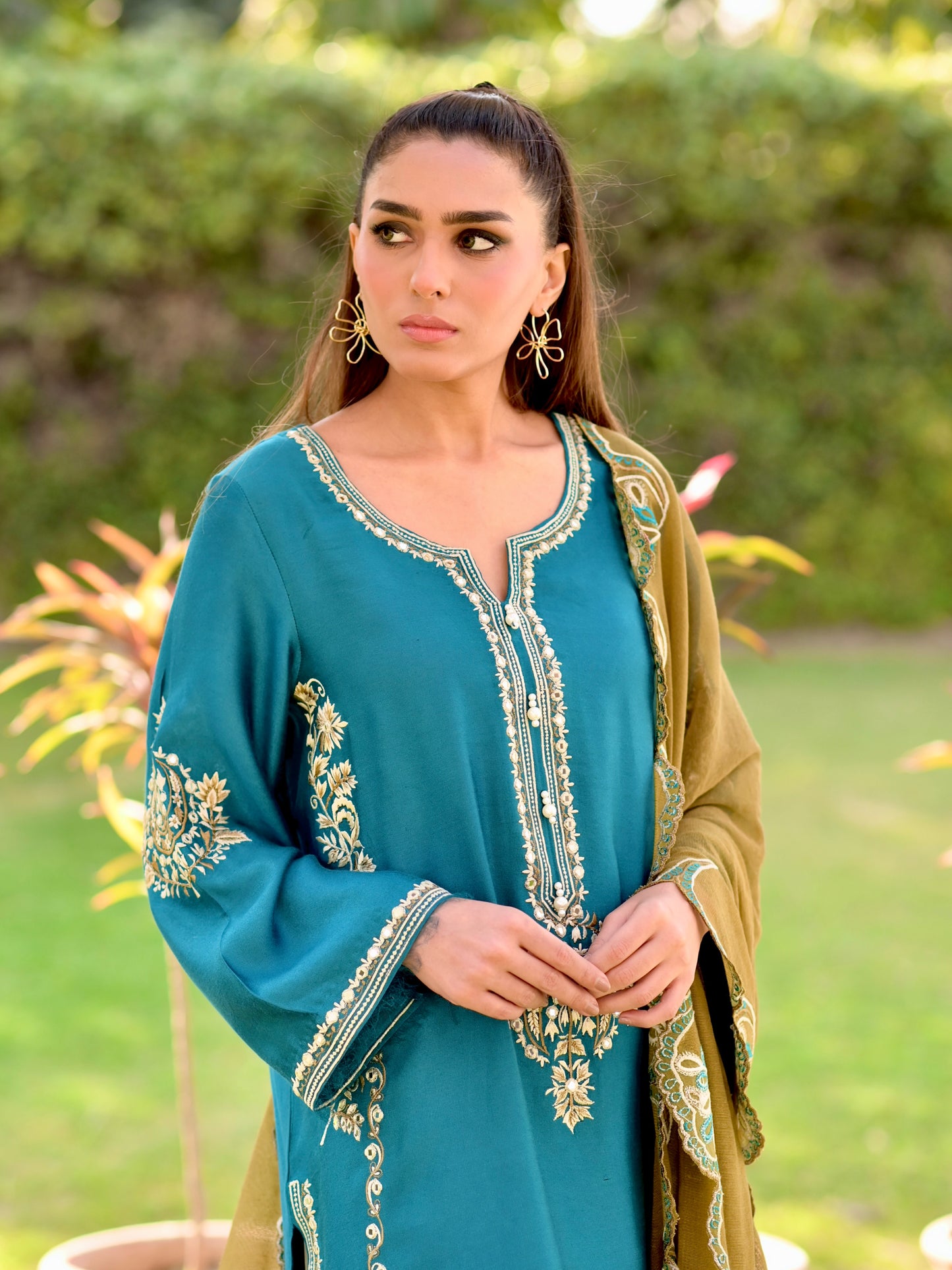 Olive embroidered dupata