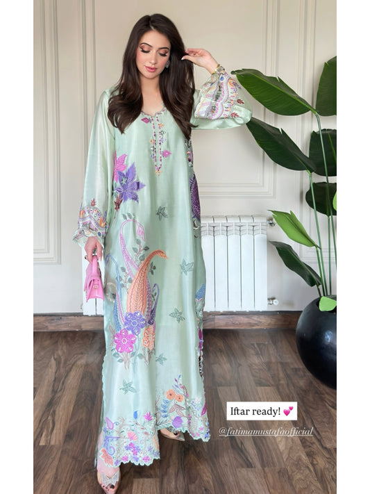 Minal Mint kaftan