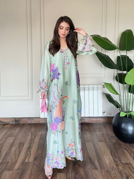 Minal Mint kaftan