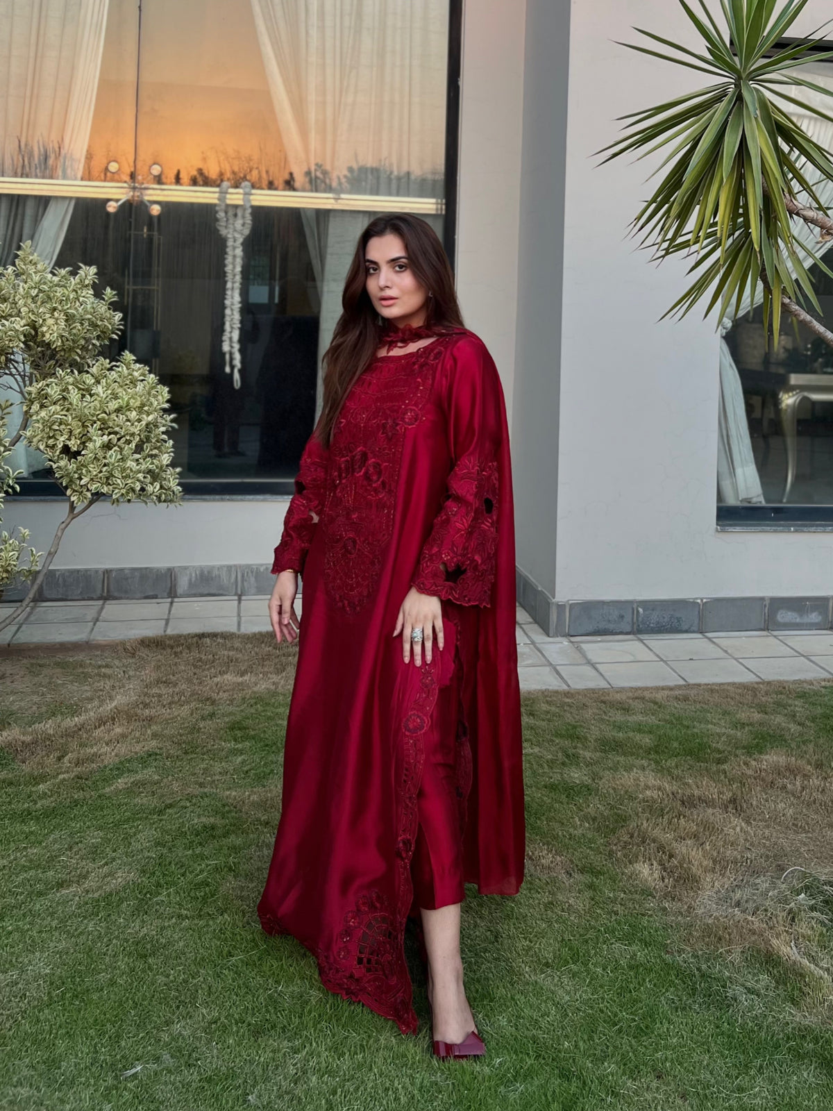 Anusha set