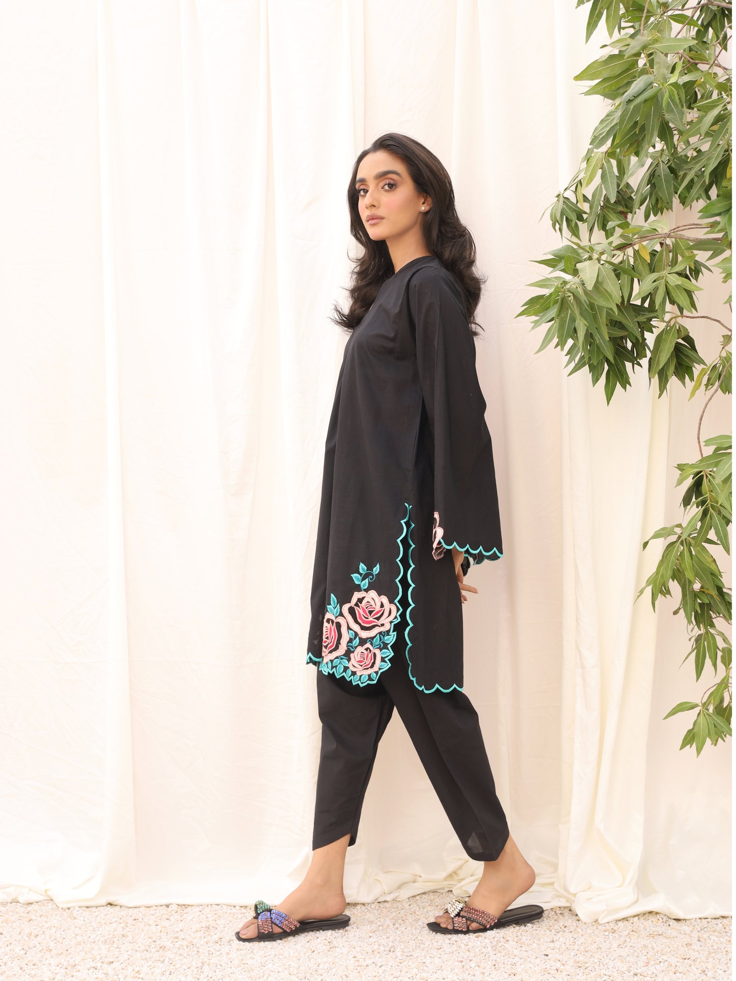 Black floral set