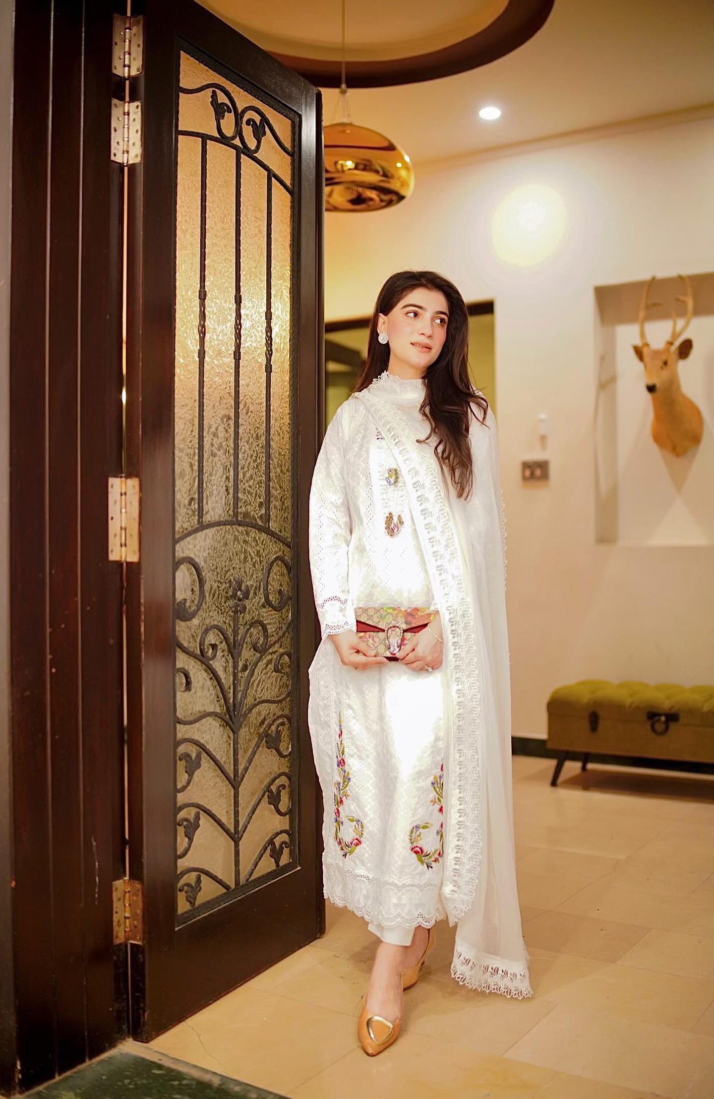 White chickan kurta 1 pc💗