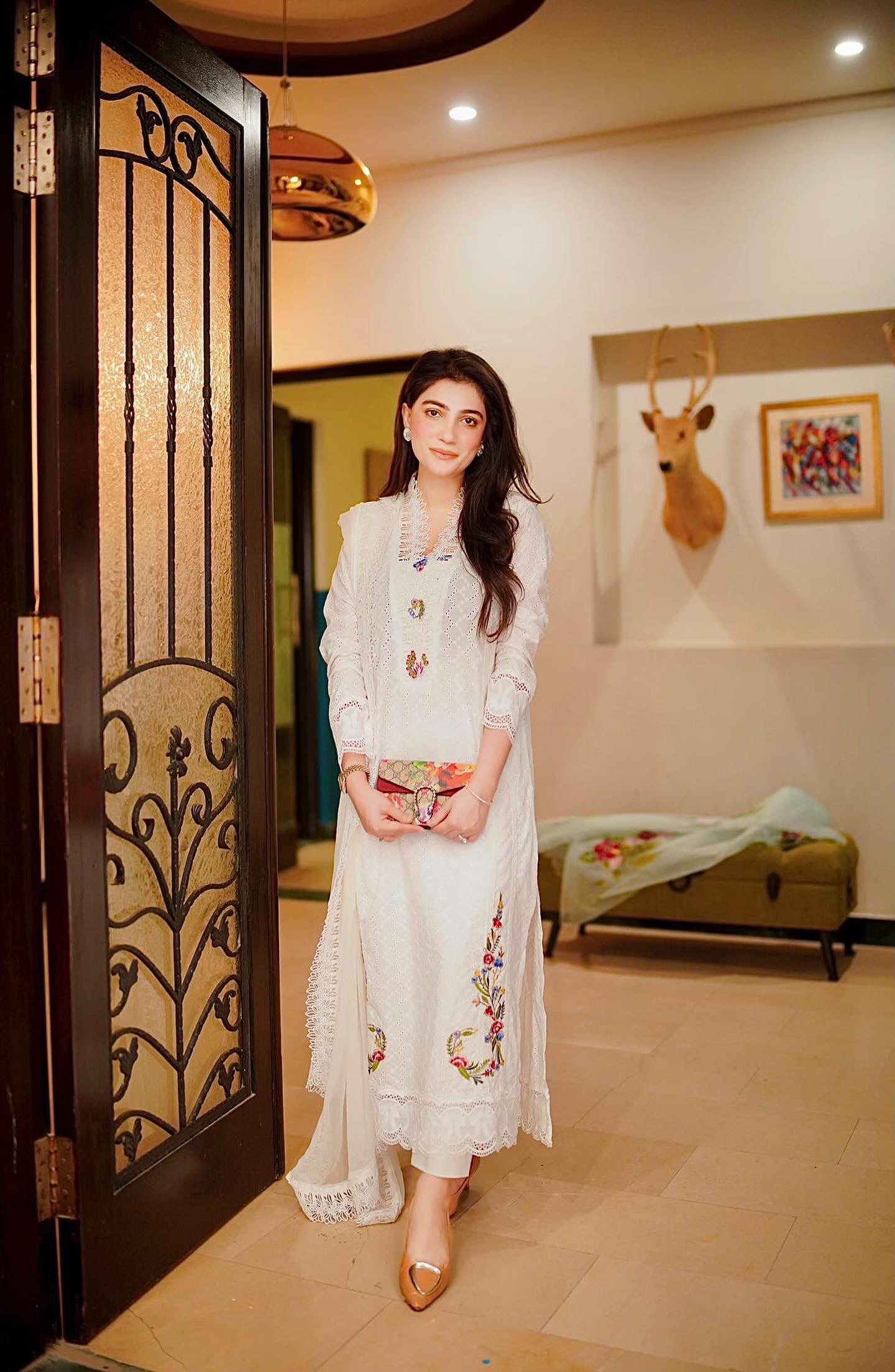 White chickan kurta 1 pc💗