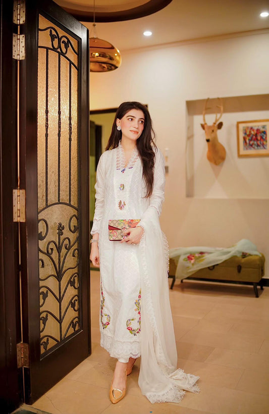 White chickan kurta 1 pc💗